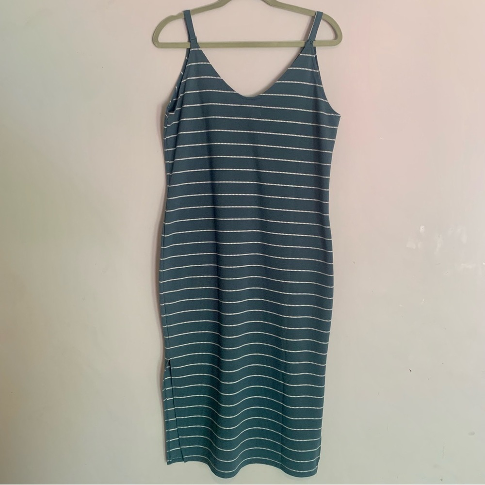 Nordstrom Mellóday double V texture midi dress sz Md - Picture 5 of 8